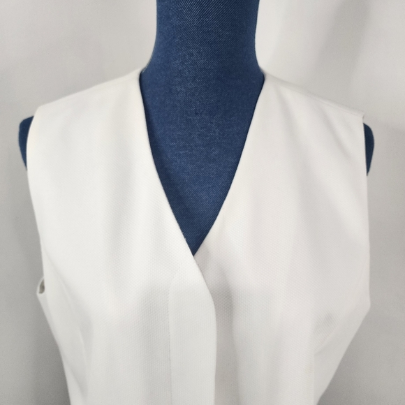 B Bennett White Lined Hidden Buttons Vest - Picture 3 of 12